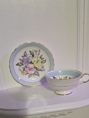 Paragon Pansies Bone China Teacup and Saucer: Blue Band Double Warrant